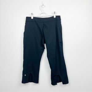 Lululemon Black Cropped Jogging/Yoga Pants
